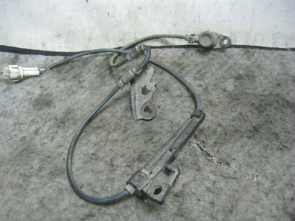 Датчик ABS передний правый передний правый Vibe 2005 ZZE136 1ZZFE