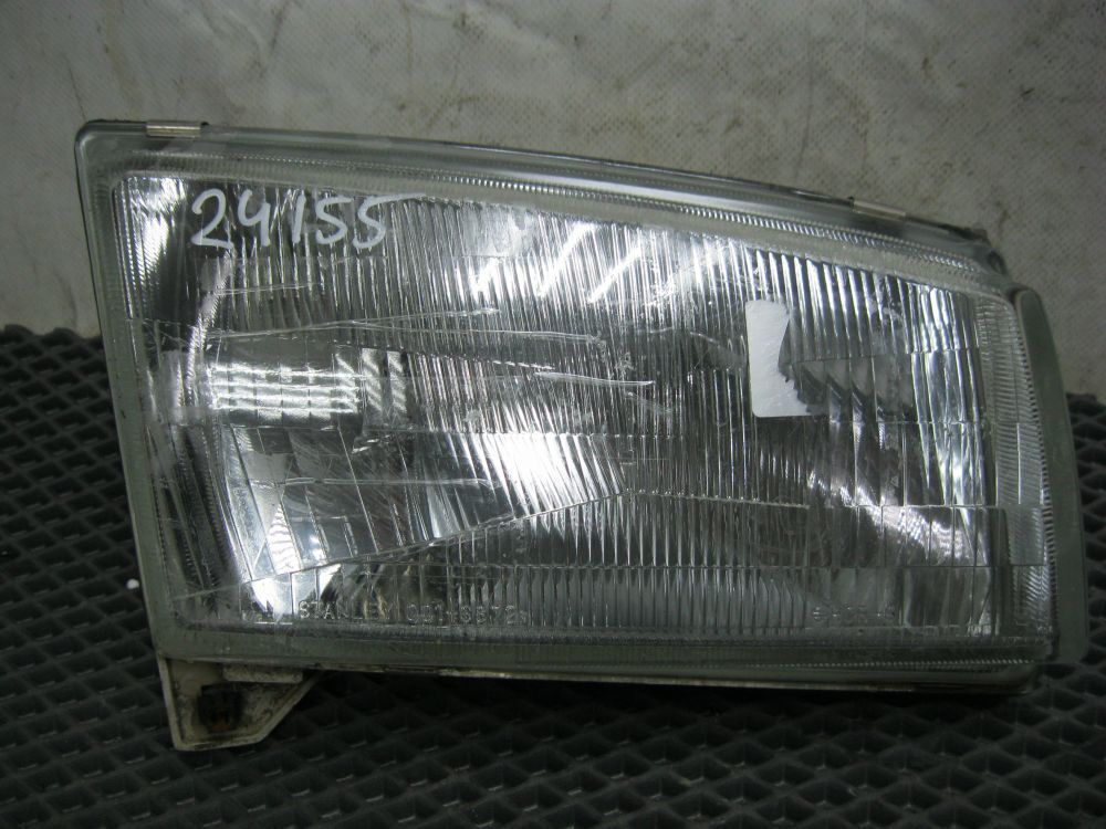 ФАРА ПРАВАЯ передняя Mazda Demio 1997 DW3W 001-6872 контрактная