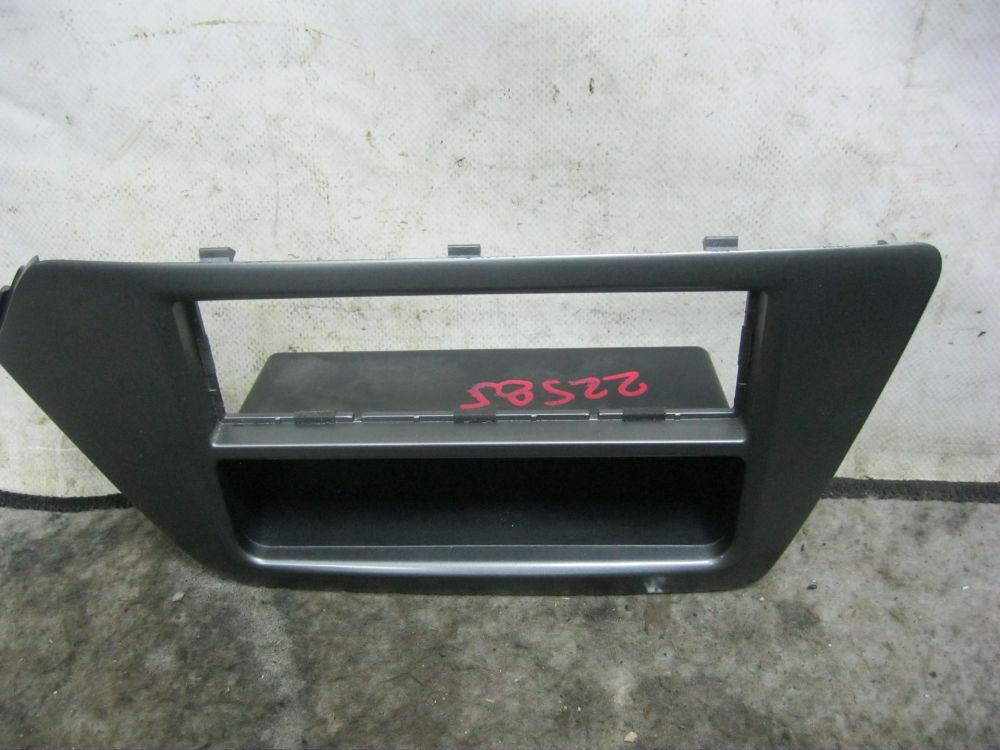 Рамка магнитолы Kia Rio 2011-2015 847424Y000 новая
