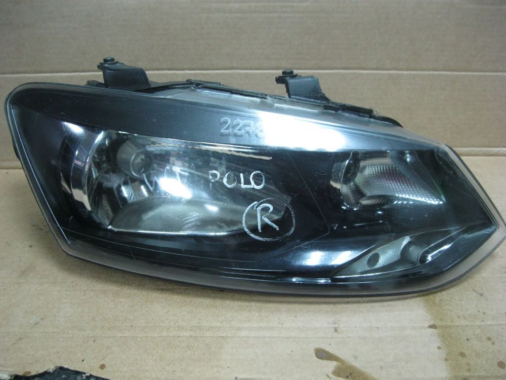 ФАРА ПРАВАЯ передняя правая Volkswagen Polo 2010 ST-441-11D6R Б/У