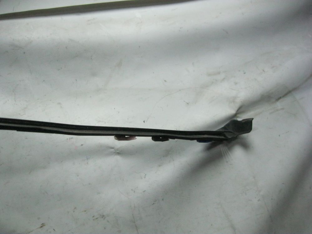 Молдинг крыши левый Mitsubishi Airtrek CU2W