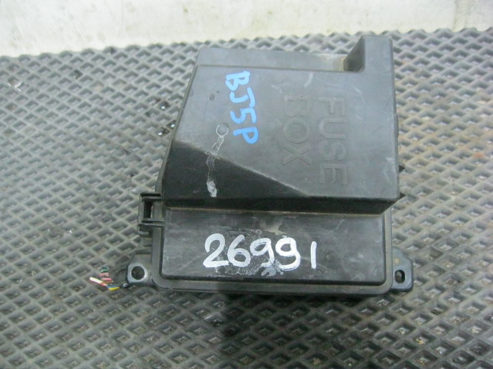 Запчасть блок предохранителей Mazda Familia 2002 BJ5P ZLDE контрактная Блок предохранителей Mazda Familia 2002 BJ5P ZLDE контрактная