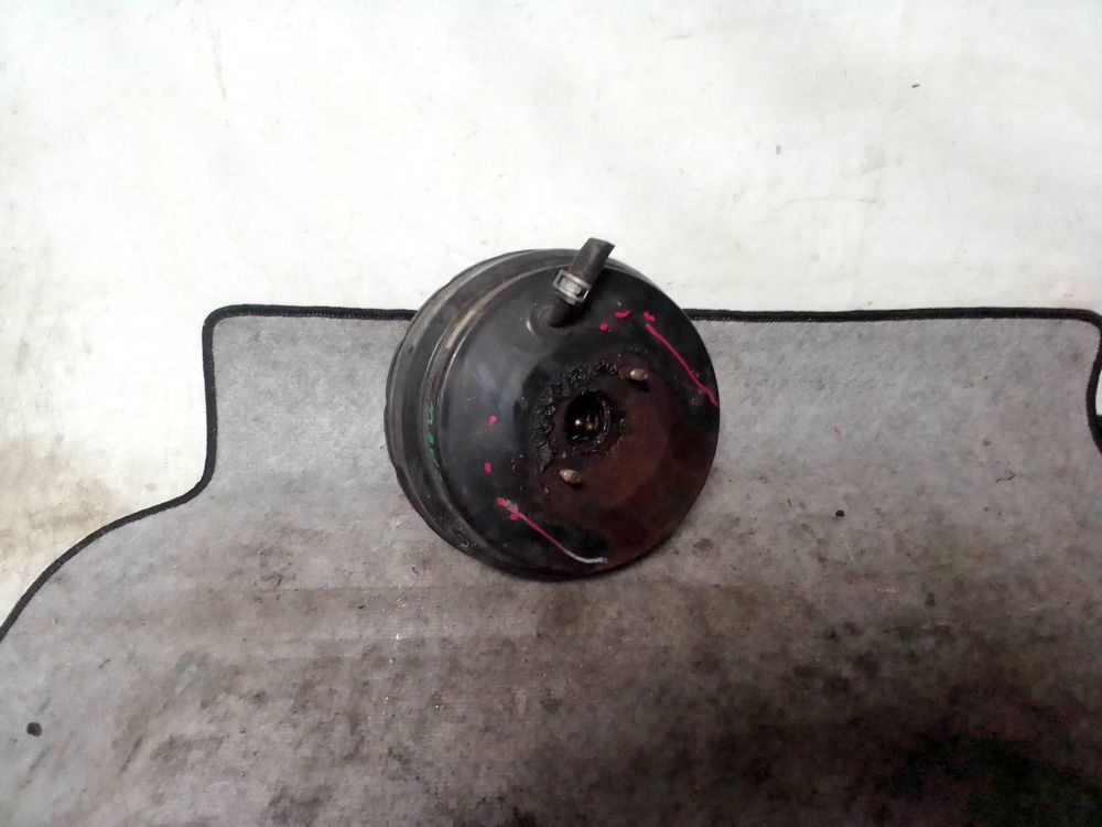Вакуумник тормозной Mazda Premacy 1999-2005 CP8W контрактная