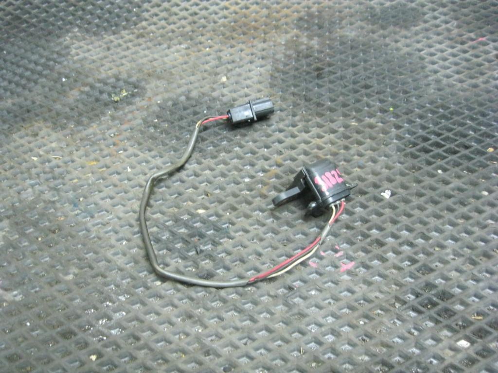 Датчик положения коленвала Mitsubishi Colt 2004 Z21A 4G19 J5T31071 контрактная
