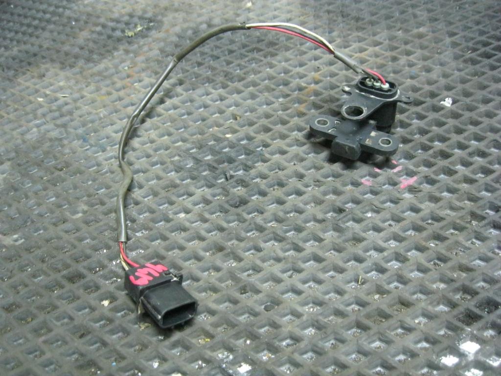Датчик положения коленвала Colt 2004 Z21A 4G19