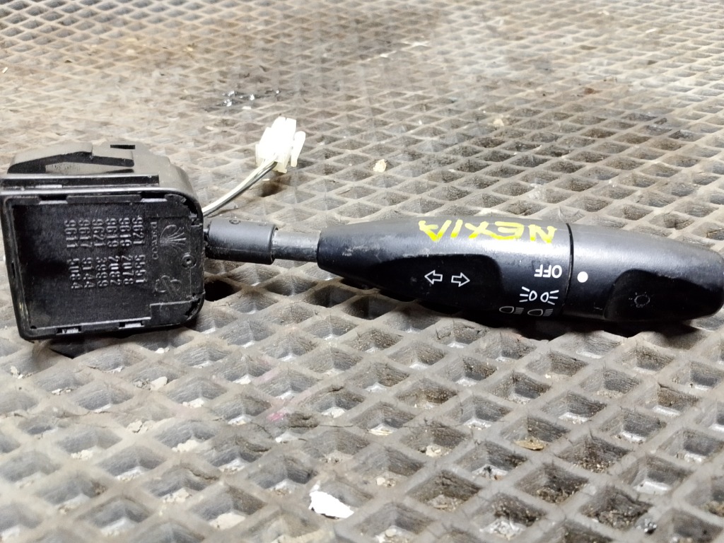 Переключатель света фар Daewoo Nexia 1999 N100 A15GF 96215551 контрактная