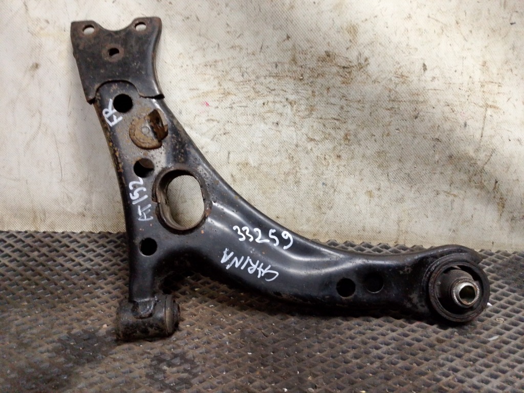 Рычаг передний правый передний правый Toyota Carina 1995 AT192 5AFE 48068-20260 контрактная