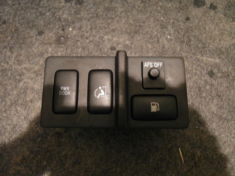 Кнопка Toyota Harrier ACU30 Кнопка Toyota Harrier ACU30