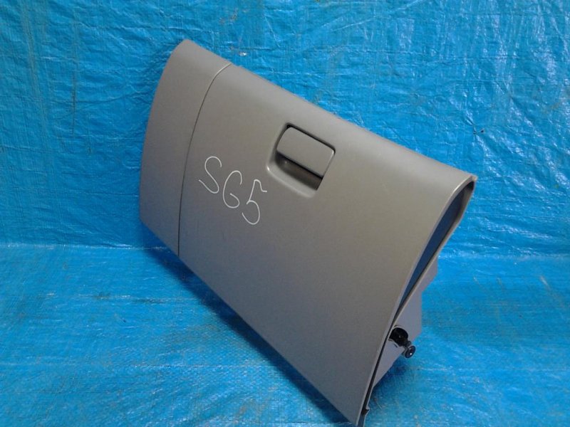 Бардачок пассажира SUBARU FORESTER 2003 SG5 EJ205 66120SA060ND контрактная