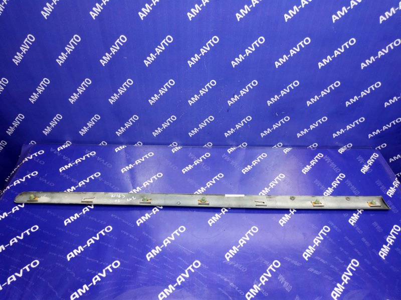 Накладка двери передняя левая M-CLASS 2001 W163 113942 Накладка двери передняя левая M-CLASS 2001 W163 113942