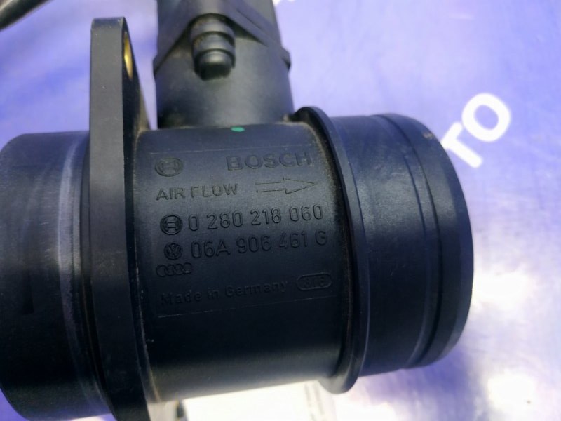 Датчик массового расхода воздуха Q7 2006 4LB BAR Датчик массового расхода воздуха Q7 2006 4LB BAR
