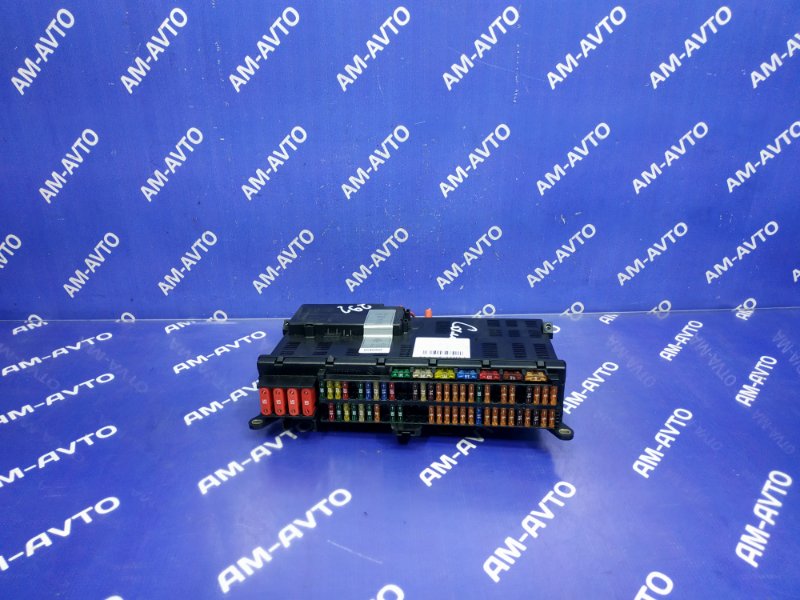 Блок предохранителей в салоне BMW X5 2005 E53 M54B30 61138384527 контрактная