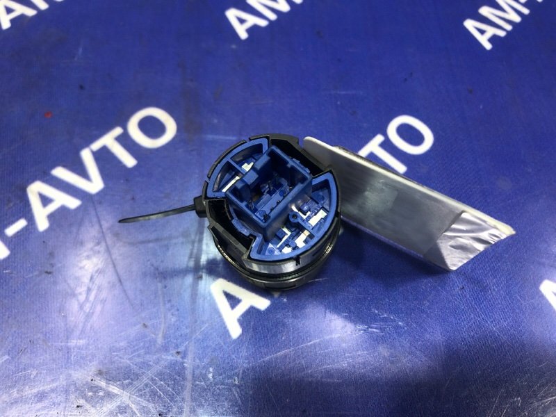 Кнопка запуска двигателя QX56 2011 Z62 VK56VD