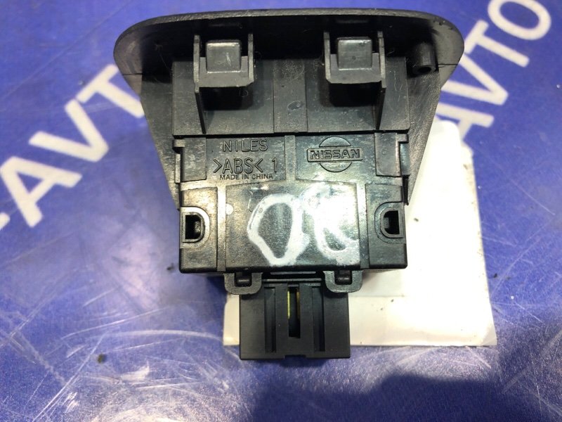 Кнопка открывания багажника QX56 2011 Z62 VK56VD
