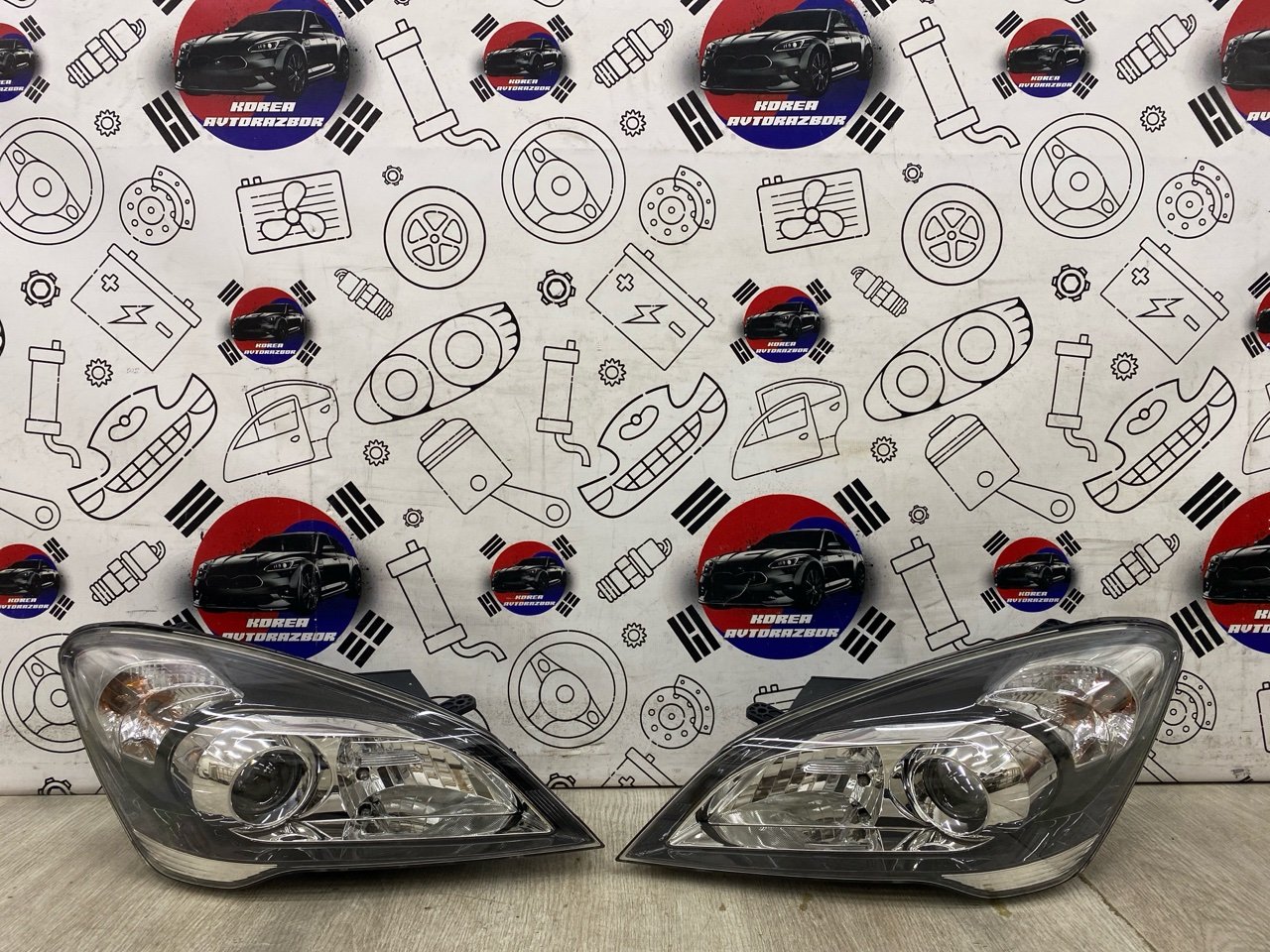 Фара галогеновая Kia Ceed 2011 ED 921011H080 контрактная