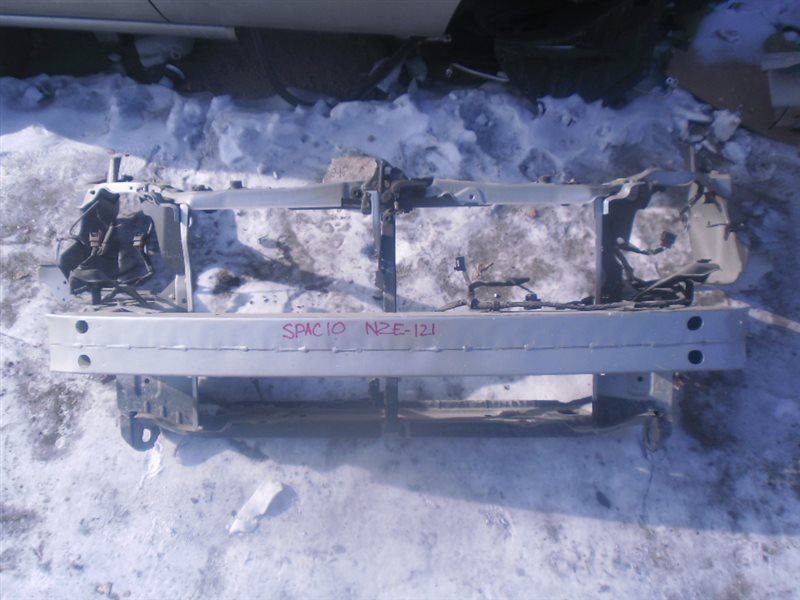 Рамка радиатора Toyota Corolla Spacio NZE121 1NZ-FE 2003 (б/у)