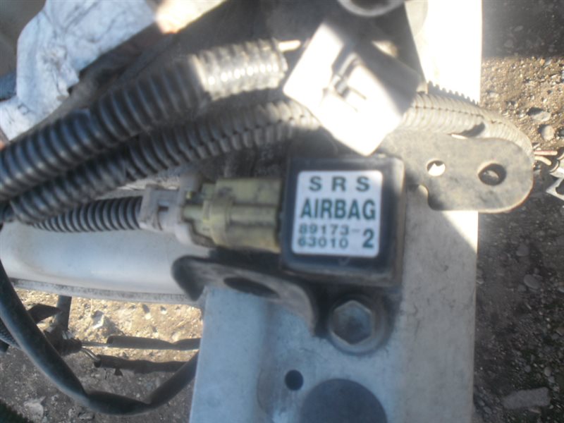 Датчик airbag Toyota Premio AZT240 1AZ-FSE 2002 передний левый (б/у)