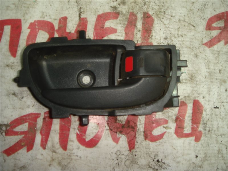 Ручка двери внутренняя Toyota Wish ZGE20 2ZR-FAE задняя правая (б/у)