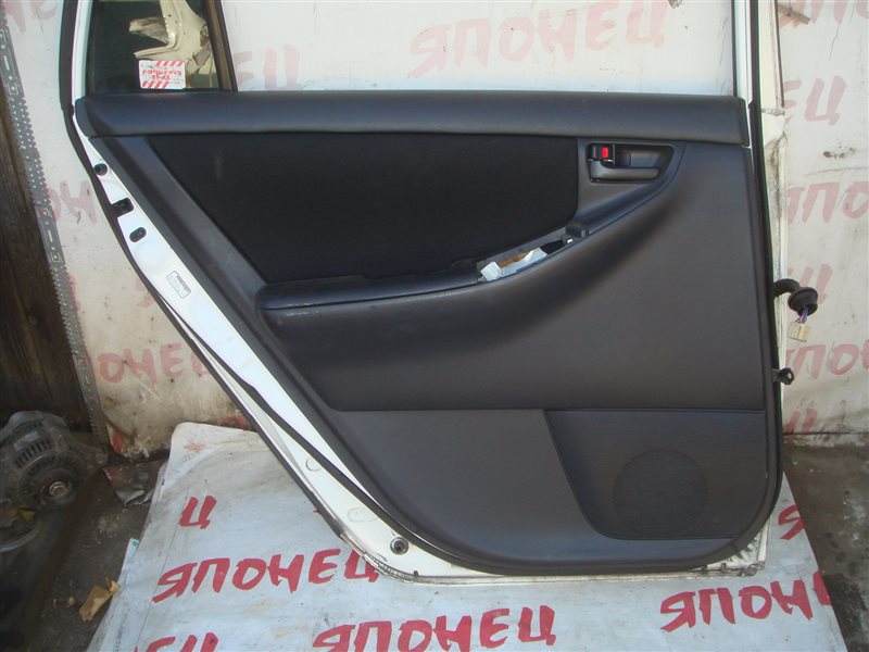 Обшивка двери Toyota Corolla Fielder NZE121 1NZ-FE задняя левая (б/у)