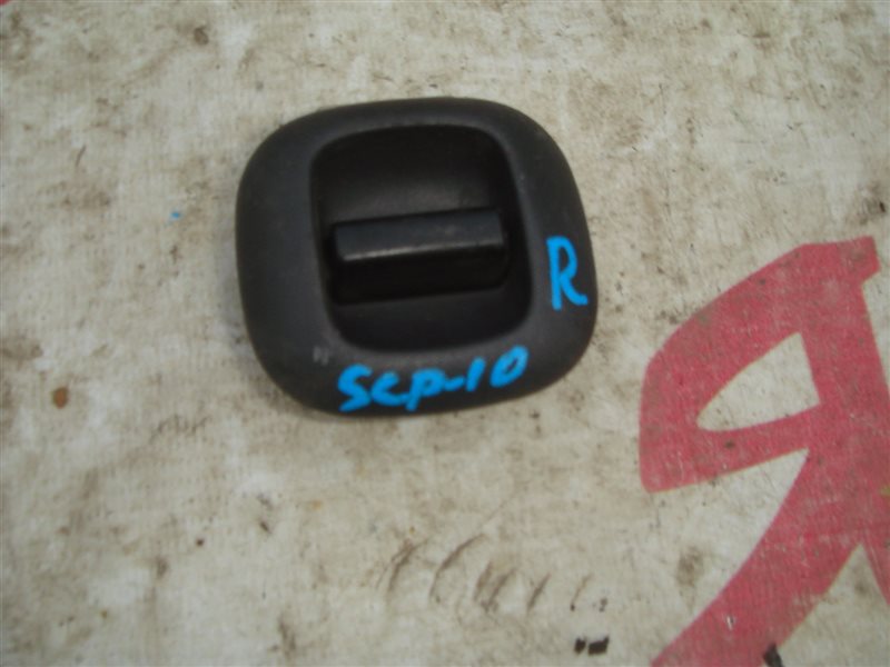 Кнопка стеклоподъемника Toyota Vitz NCP10 1NZ-FE задняя левая (б/у)
