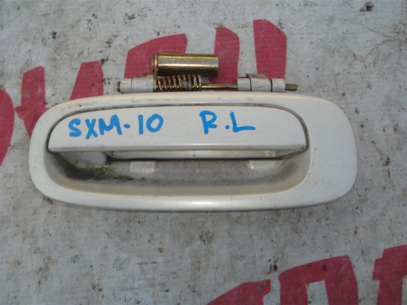 Ручка двери внешняя Toyota Ipsum SXM10 3S-FE задняя левая (б/у)