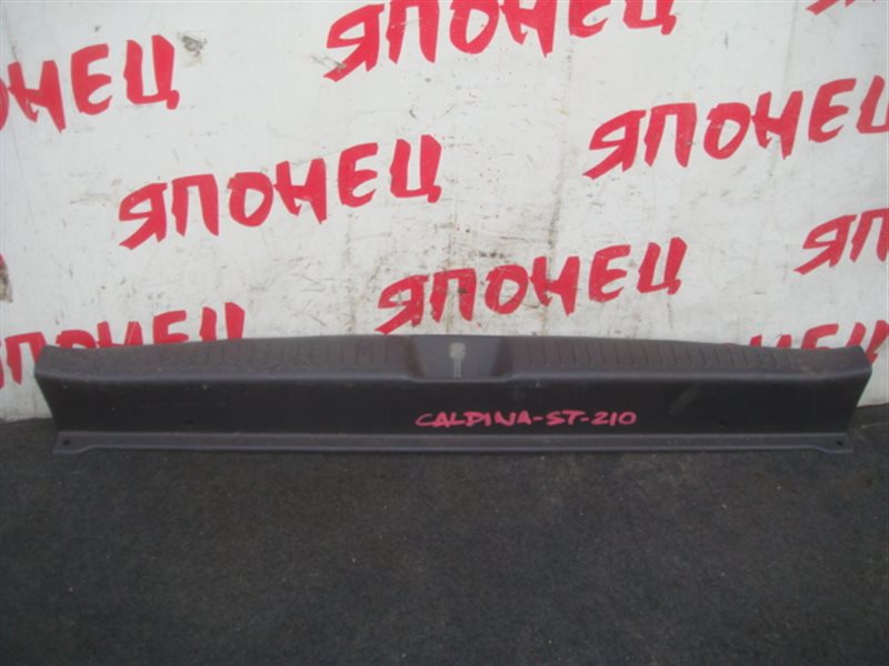 Накладка замка багажника Toyota Caldina ST210 3S-FE (б/у)