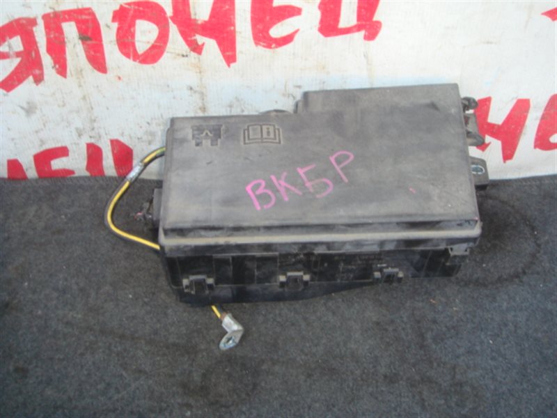 Блок предохранителей под капот Mazda Axela BK5P ZYVE (б/у)