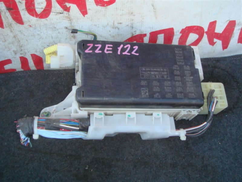 Блок предохранителей салона Toyota Corolla Spacio ZZE122 1ZZ-FE (б/у)