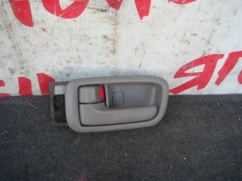 Ручка двери внутренняя Toyota Gaia SXM10 3S-FE задняя левая (б/у)