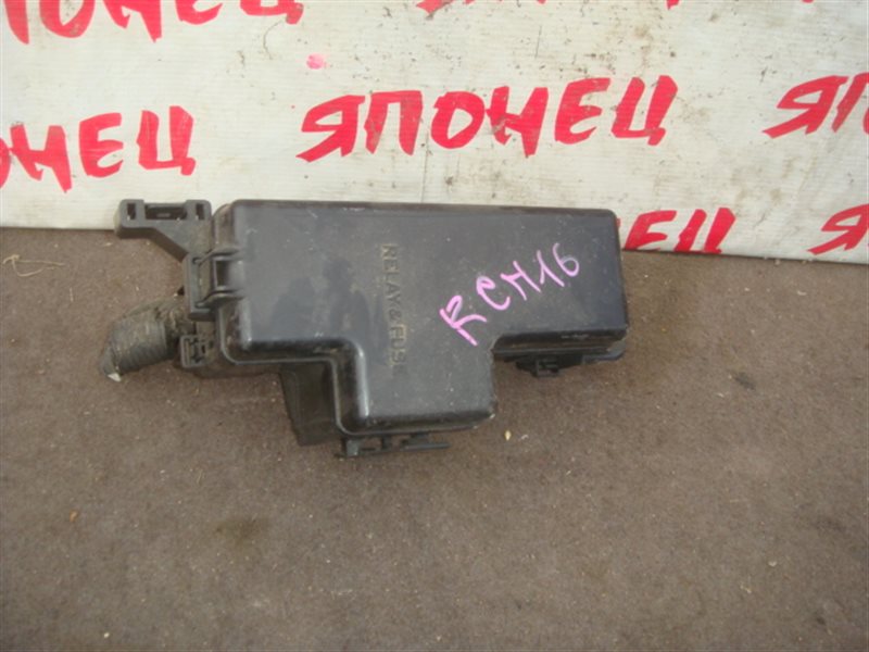 Блок предохранителей под капот Toyota Granvia KCH16 1KZ-TE (б/у)