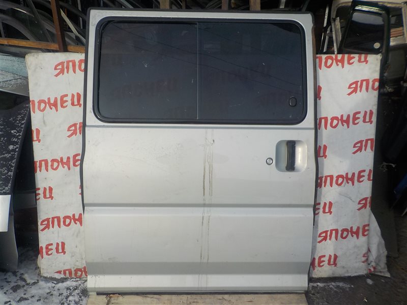 Дверь Mitsubishi Delica P45V 4D56 задняя правая (б/у)