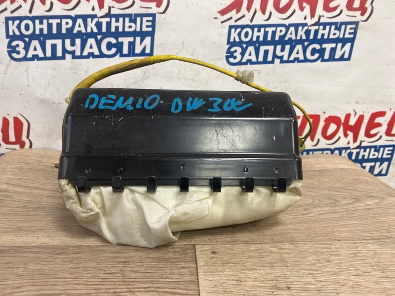 Airbag пассажирский Mazda Demio DW3W (б/у)