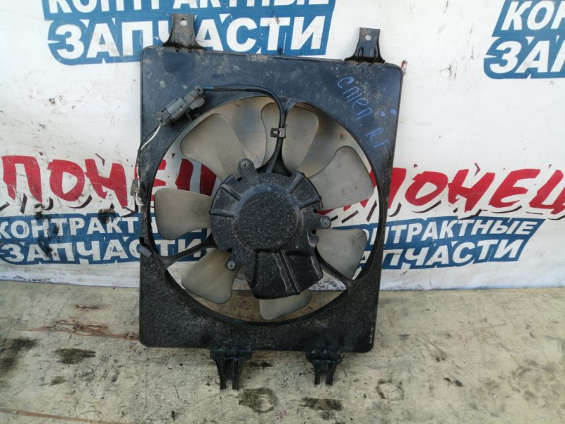 Диффузор радиатора Honda Step Wagon RF1 B20B (б/у)