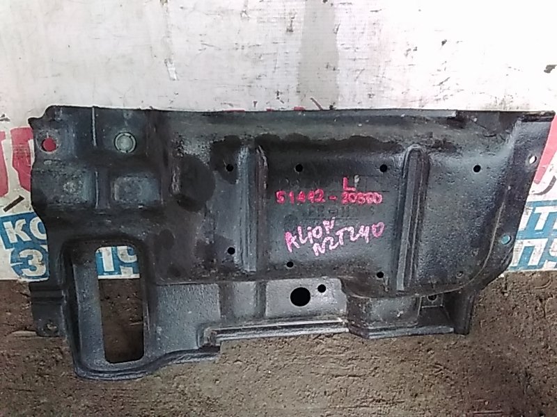 Защита двигателя Toyota Allion NZT240 1NZ-FE левая нижняя (б/у)