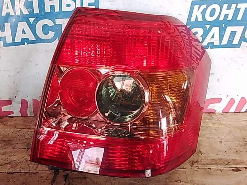 Стоп-сигнал TOYOTA COROLLA RUNX NZE121 задний правый (б/у) Стоп-сигнал TOYOTA COROLLA RUNX NZE121 задний правый (б/у)