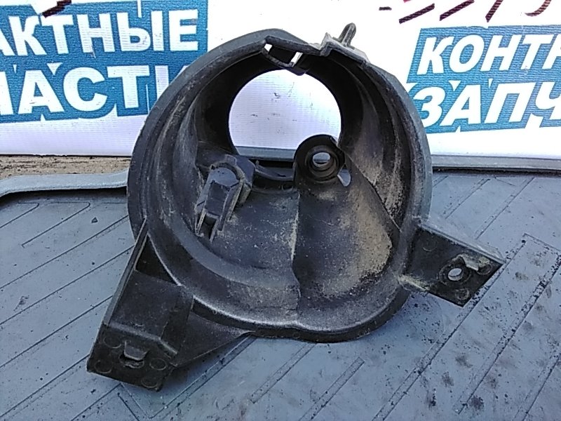 Ободок туманки Toyota Allion NZT240 1NZ-FE передний левый (б/у)