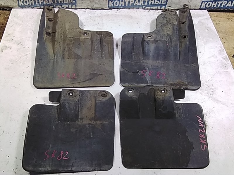 Брызговики комплект Nissan Vanette SK82 F8 (б/у)