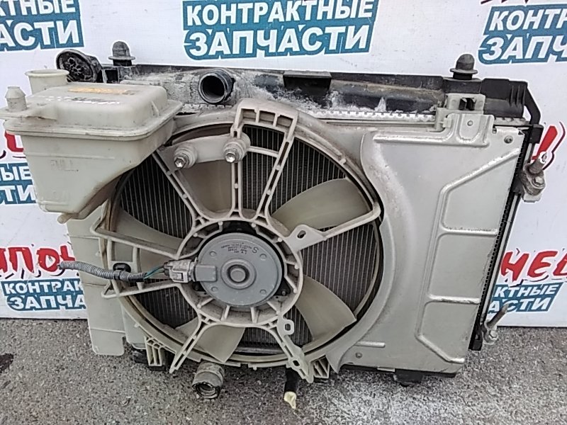 Радиатор основной Toyota Ractis SCP100 2SZ-FE (б/у)