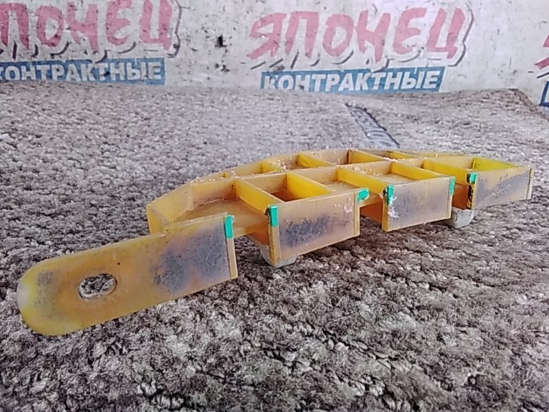 Крепление бампера HONDA ODYSSEY RA6 F23A переднее левое (б/у)