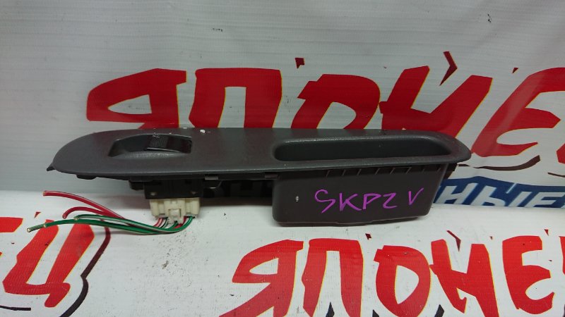 Кнопка стеклоподъемника Mazda Bongo SKP2V L8 передняя левая (б/у)