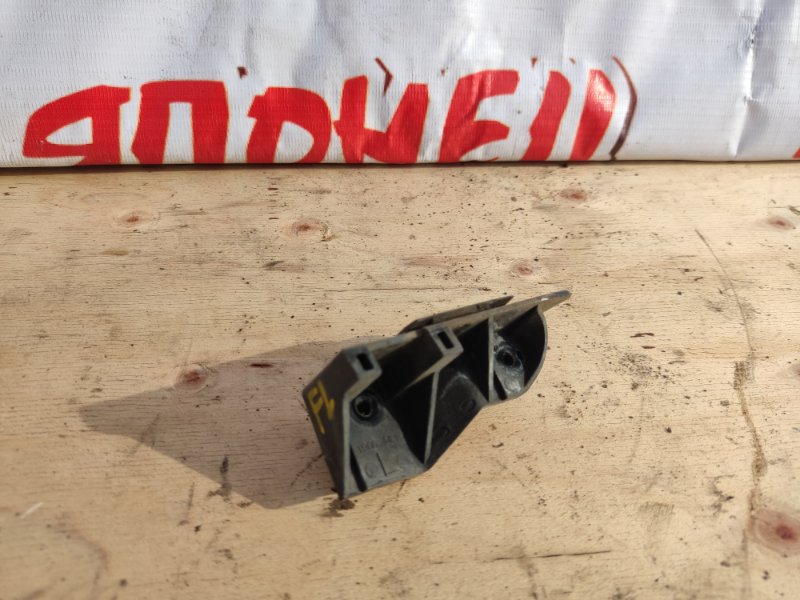 Крепление бампера SUBARU LEGACY BH5 EJ20 переднее левое (б/у) Крепление бампера SUBARU LEGACY BH5 EJ20 переднее левое (б/у)