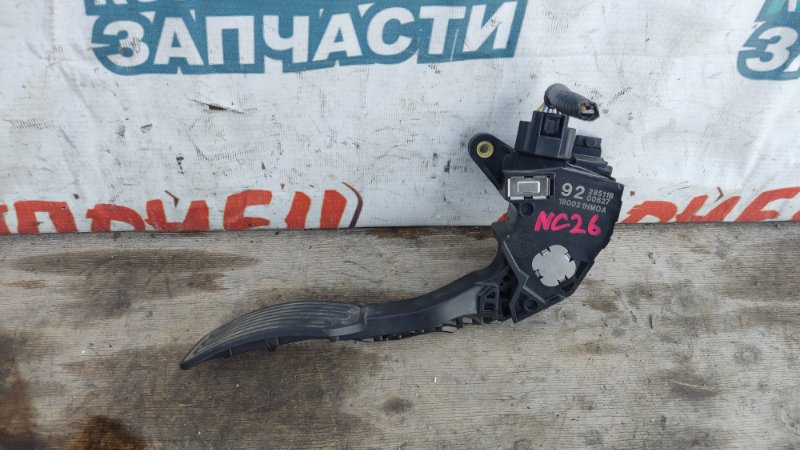 Педаль газа Nissan Serena NC26 MR20DD (б/у)