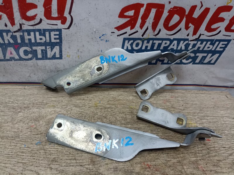 Петля капота Nissan March BNK12 CR14DE (б/у)