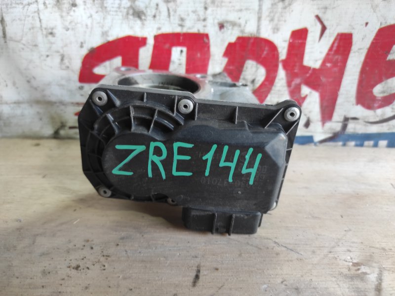 Дроссельная заслонка Toyota Corolla Fielder ZRE144 2ZR-FE (б/у)