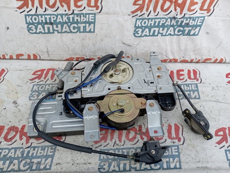 Механизм открывания двери Honda Step Wagon RF3 K20A задний левый (б/у)