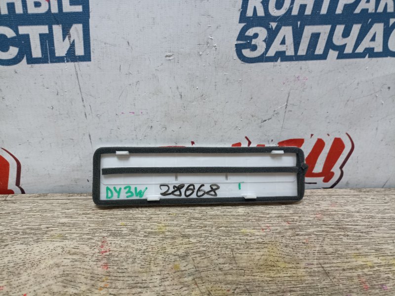 Крышка салонного фильтра Mazda Demio DY3W ZJVE (б/у)