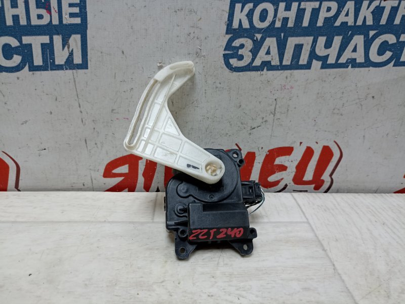 Сервопривод заслонок печки Toyota Allion ZZT240 1ZZ-FE (б/у)