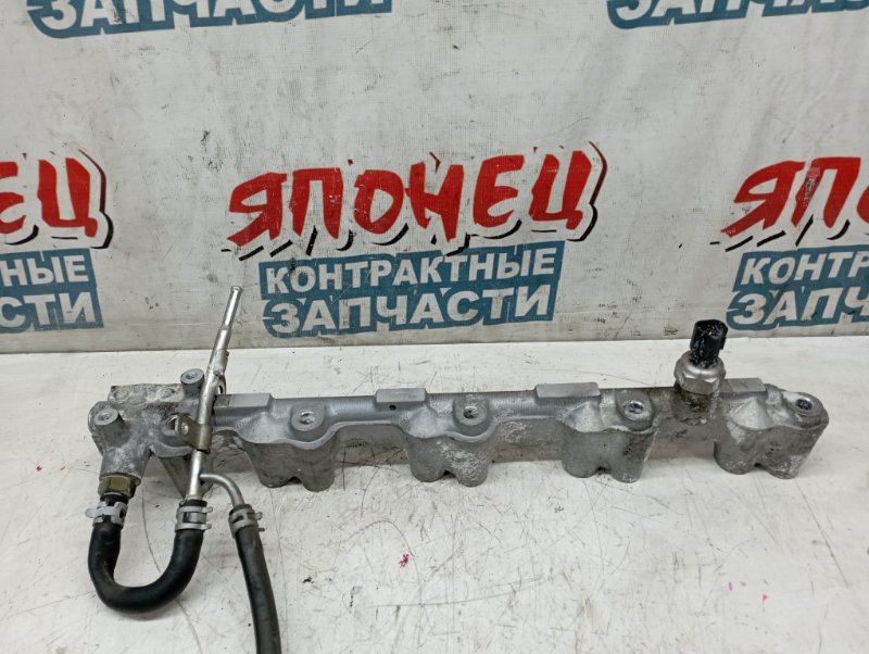 Топливная рейка TOYOTA ISIS ANM10 1AZ-FSE (б/у)
