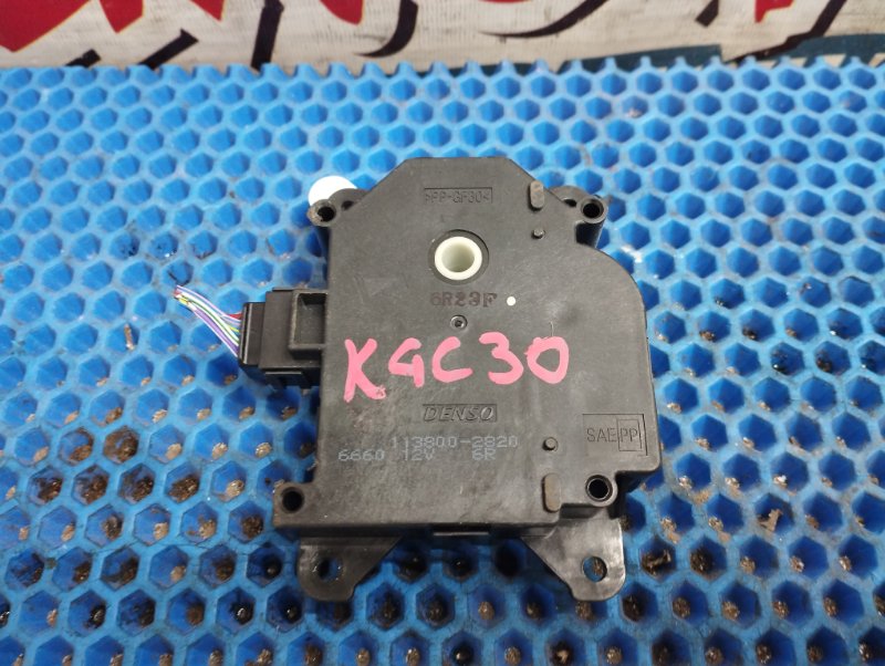 Сервопривод заслонок печки Toyota Passo KGC30 1KR-FE (б/у)