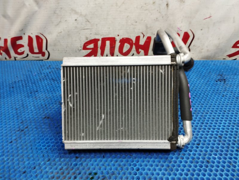 Радиатор печки Toyota Voxy AZR60 1AZ-FSE (б/у)
